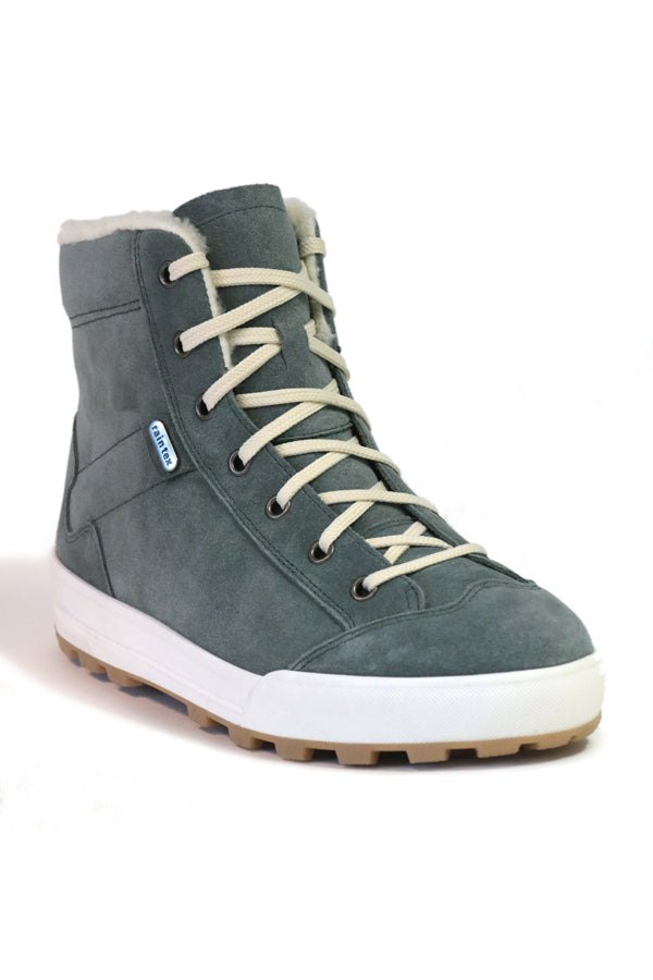 Luna Conifer suede baseball style womens winter boot with rubber