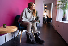 Load image into Gallery viewer, Oribi OC mid-calf Women&#39;s Winter Boots with retractable Ice Grip system